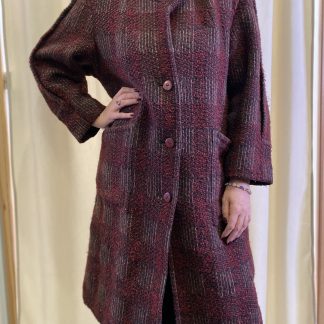 Bordo plašč s karo vzorcem